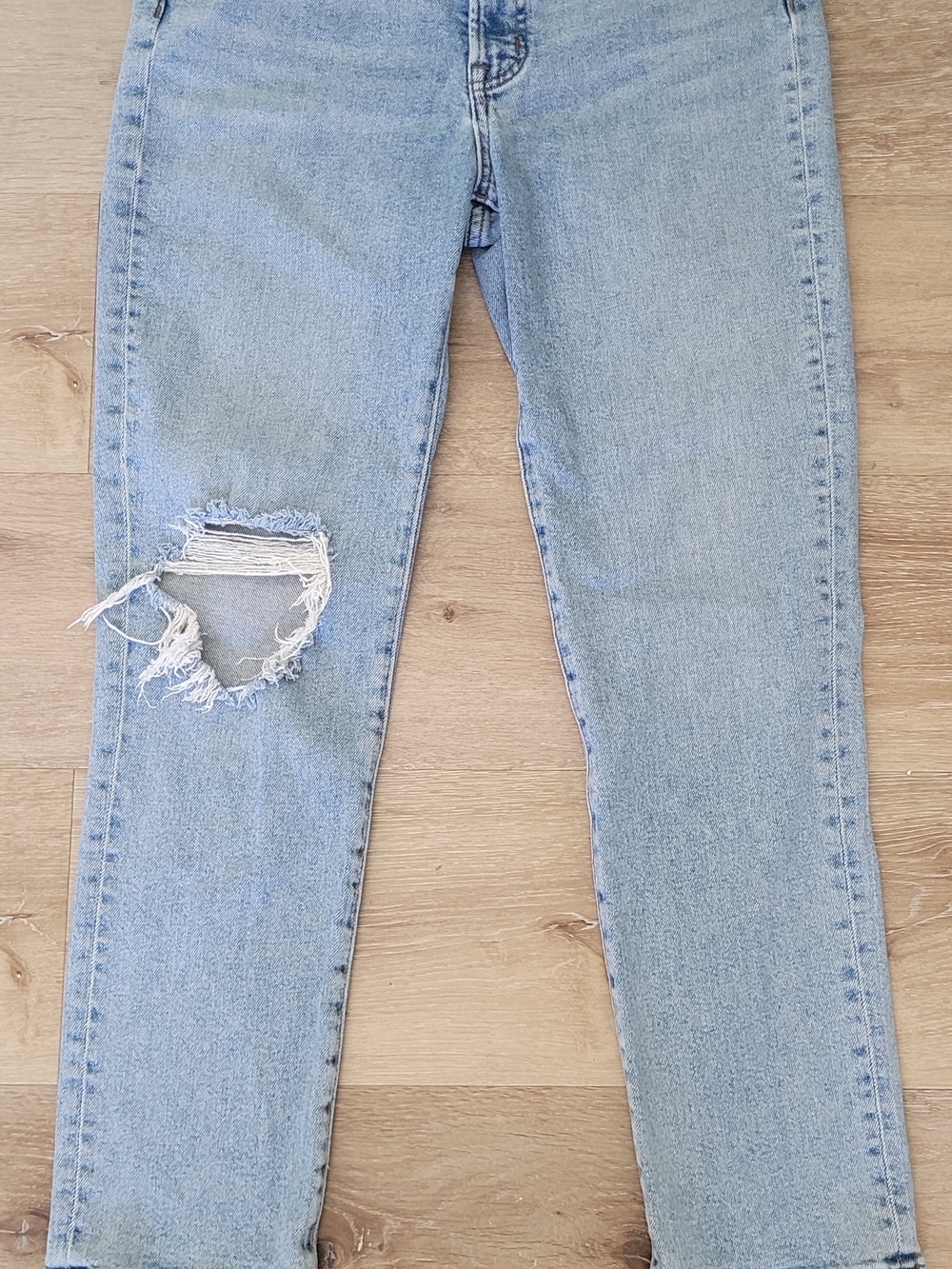 Madewell Perfect Vintage Jeans Size 28 Distressed Light Wash Straight Leg